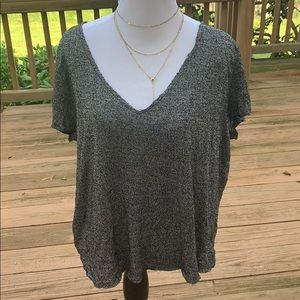 grey t shirt